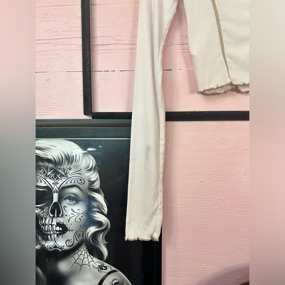 💛 00s | Sunday Best {Aritzia} | White Long Sleeve Mock Turtleneck Crop Shirt - Picture 4 of 5